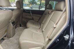 
										2009 Toyota Highlander 2.7L 7-Seater Luxury 176k km Used SUV for Sale full									
