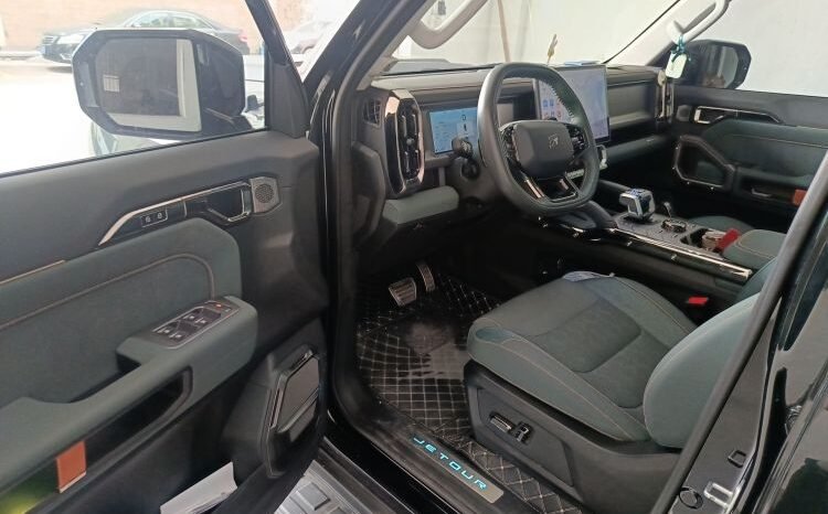 
								2023 Jetour Traveler 2.0T 4WD Conquest 26,400 km Like New Off-Road SUV for Sale full									