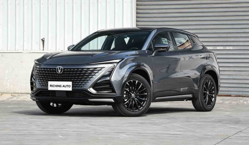 2023 Changan UNI-T Second Generation 1.5T Honorable Edition black sport coupe SUV front three-quarter view