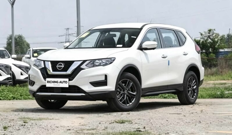 2025 Nissan X-Trail Honor Edition 2.0L CVT white family SUV front three-quarter view