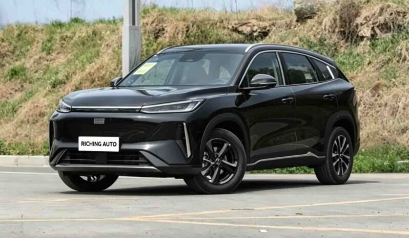 2026 Geely Galaxy M7 Pilot Edition 225km black plug-in hybrid SUV front three quarter view