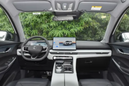 
										2026 Changan CS75 PLUS Smart Champion Edition 1.5T – White – 192HP – 8-Speed Auto – 5-Seater SUV full									