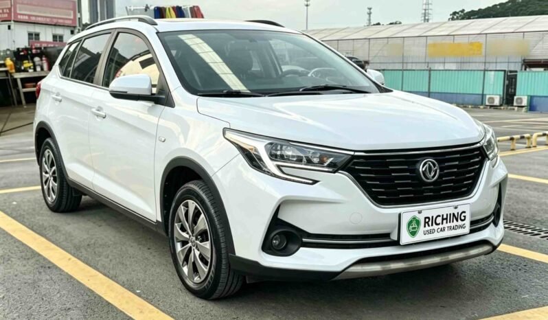 2020 Dongfeng Forthing T5 white compact SUV front view