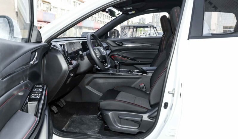 
								2026 Changan X5 PLUS 1.5L Manual Luxury Edition – White – 110HP – 5-Speed MT – 5-Seater Compact SUV full									