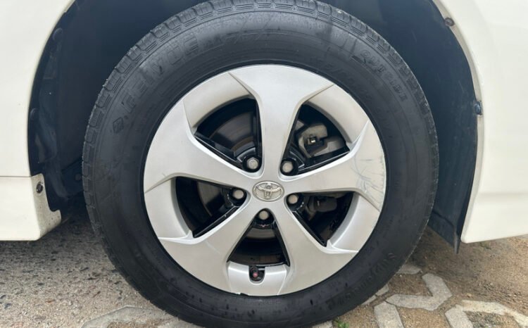 
								Used 2012 Toyota Prius 1.8L Luxury Advanced | Hybrid For Export full									