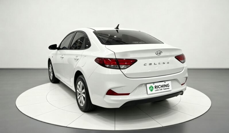 
								Used 2020 Hyundai 1.6L Automatic – 110k km, Budget-Friendly Compact Sedan full									