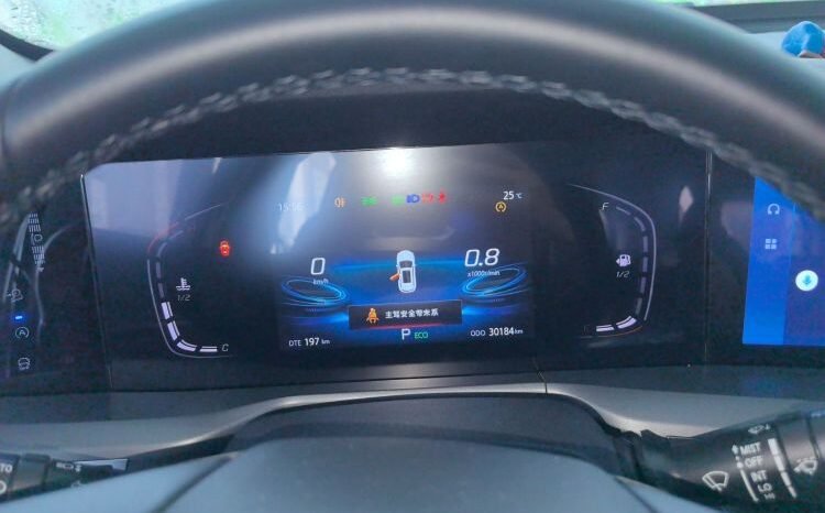 
								Used 2022 Changan CS75 PLUS Classic 1.5T AT Pioneer  For Export full									
