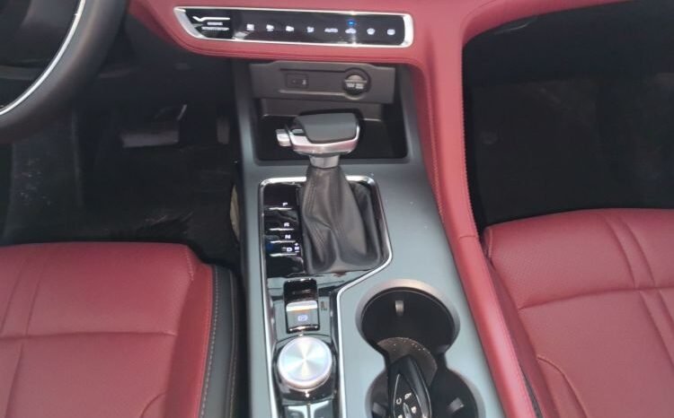 
								Used 2022 Changan CS75 PLUS Classic 1.5T AT Pioneer  For Export full									