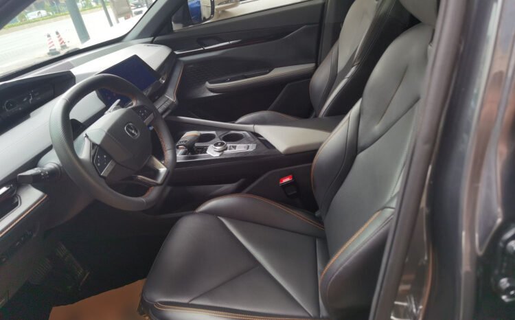 
								Used 2022 Changan UNI-V 1.5T Premium | For Export full									