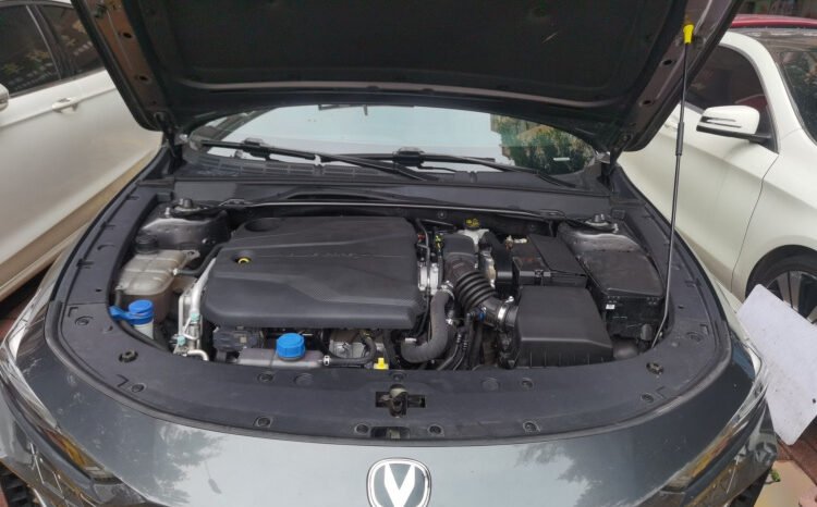 
								Used 2022 Changan UNI-V 1.5T Premium | For Export full									