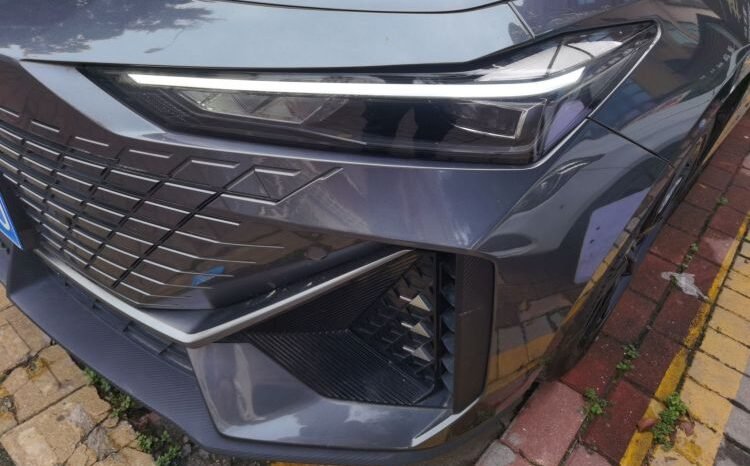 
								Used 2022 Changan UNI-V 1.5T Premium | For Export full									