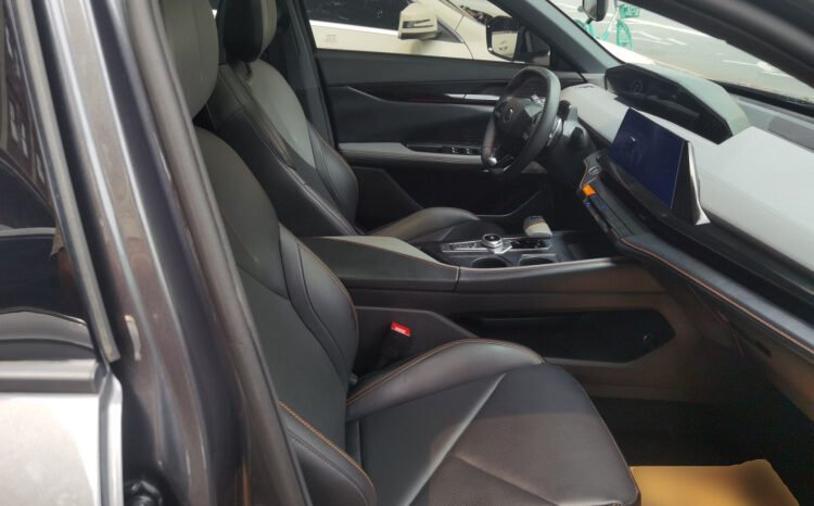 
								Used 2022 Changan UNI-V 1.5T Premium | For Export full									