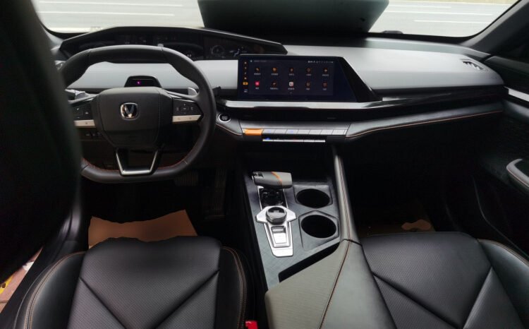 
								Used 2022 Changan UNI-V 1.5T Premium | For Export full									