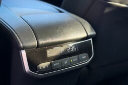 
										Toyota Crown Kluger 2023 2.5L HEV 4WD Luxury Edition full									