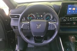 
										Toyota Crown Kluger 2023 2.5L HEV 4WD Luxury Edition full									