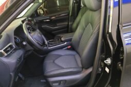 
										Toyota Crown Kluger 2023 2.5L HEV 4WD Luxury Edition full									