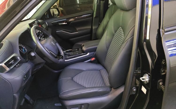
								Toyota Crown Kluger 2023 2.5L HEV 4WD Luxury Edition full									