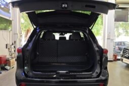 
										Toyota Crown Kluger 2023 2.5L HEV 4WD Luxury Edition full									
