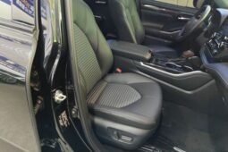 
										Toyota Crown Kluger 2023 2.5L HEV 4WD Luxury Edition full									