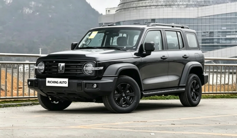 2025 TANK 300 Challenger Edition 2.0T black off-road SUV front three quarter view