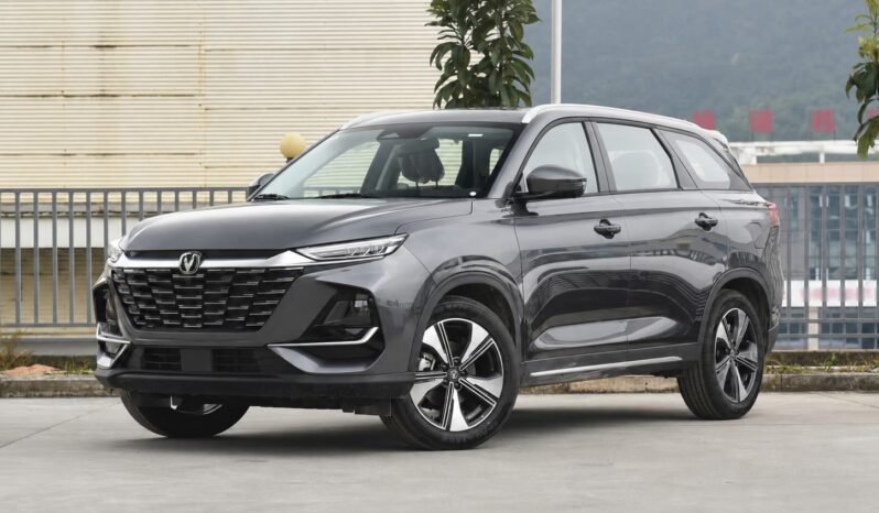 Gray 2026 Changan CS75 PRO 1.5T DCT Lexiang 5-seater SUV shown from front three quarter angle