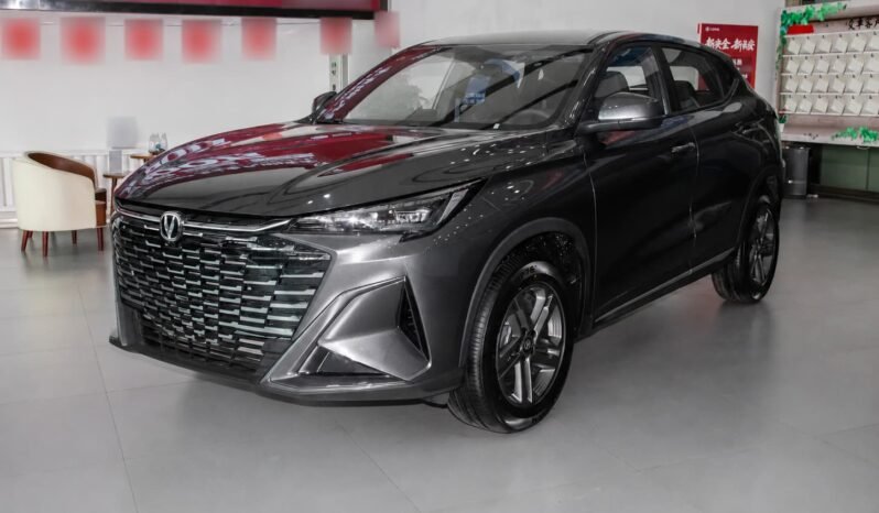 Gray 2026 Changan X5 PLUS 1.5T DCT Gaoneng PRO shown from front three quarter view with sporty SUV design