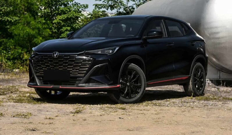 Black 2026 Changan X5 PLUS 1.5T DCT Xianfeng PRO shown from front three quarter view with black wheels and red trim