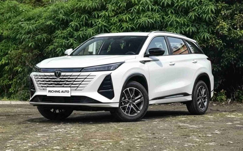 2026-cs75-plus-white-front-three-quarter.jpg (1)